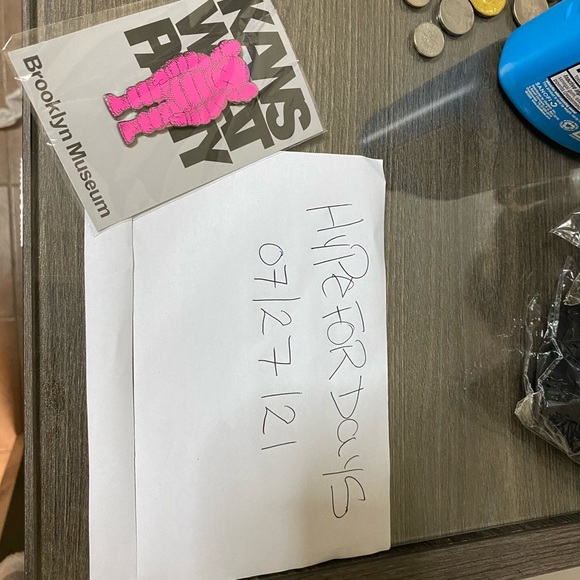 Kaws what party brooklyn museum magnet pin or key - Picture 5 of 8